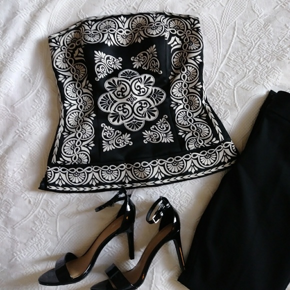 White House Black Market Tops - White House Black Market strapless top🔥